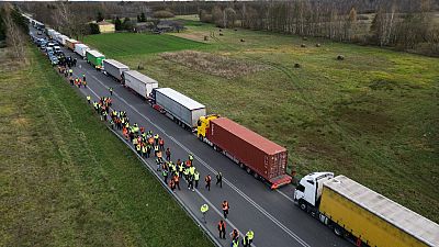 Cola de camiones cerca de la frontera con Ucrania en Dorohusk, Polonia, el pasado 10 de noviembre de 2023