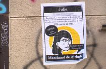 "Wanted" Plakate für Airbnb-Vermieter sind überall in der Altstadt von Marseille aufgehängt worden.