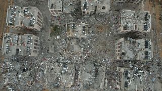 لقطة جوية تظهر الدمار الذي خلفته الغارات الإسرائيلية على وادي غزة وسط قطاع غزة، في 28 نوفمبر 2023،