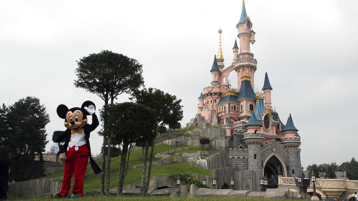 Disneyland Paris lance une grande campagne d'embauche, visant à recruter 8 500 salariés