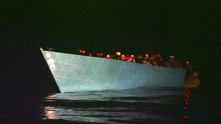 4 migrants forcés hors d'un bateau meurent près de la côte sud espagnole