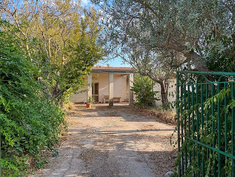Beth and Brian's new property in rural Sicily.