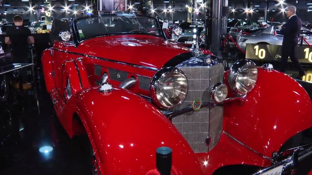 Колата е звездата: Музеят на класическите автомобили в Букурещ празнува десетилетие от откриването