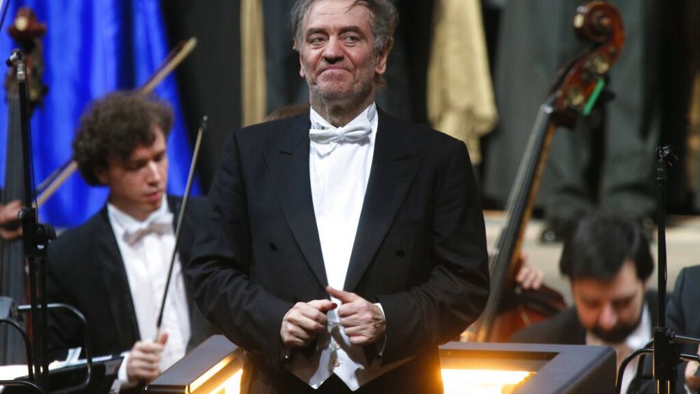 Прокремълският маестро Валерий Гергиев, директор на Мариинския театър, назначен начело на Болшой