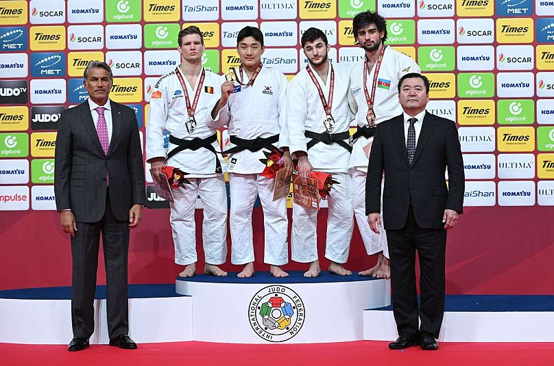 -81Kgs winners awarded their medals