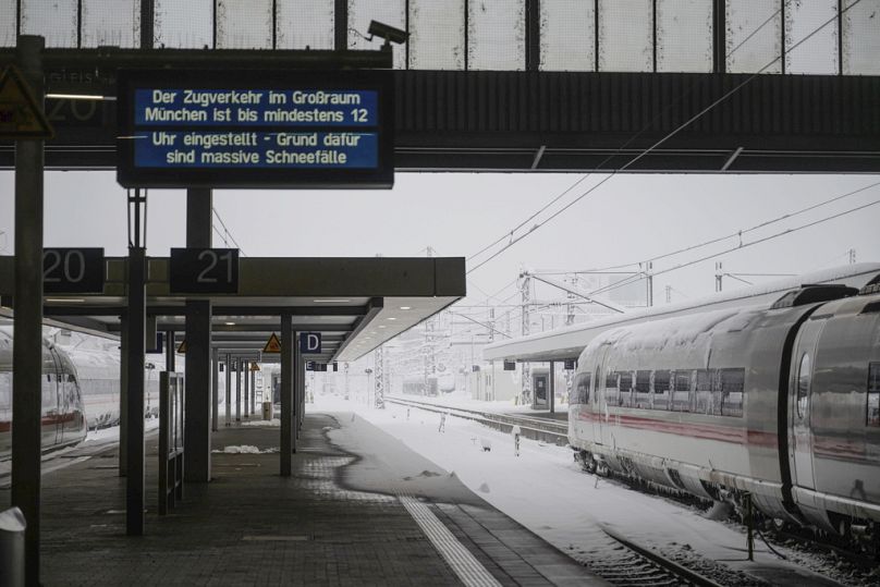 Decine i collegamenti ferroviari alterati in Germania a causa delle estreme condizioni meteorologiche