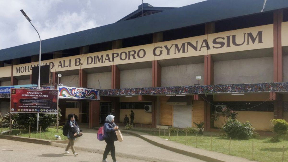 Bombalı saldırı üniversitenin spor salonunda yapılan ayin sırasında meydana geldi