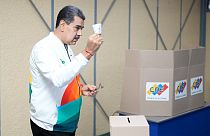 Maduro halktan referandumdaki 5 soruya da evet cevabı vermelerini istedi