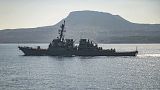 Американский эсминец USS Carney оказал помощь атакованным судам и сбил три беспилотника