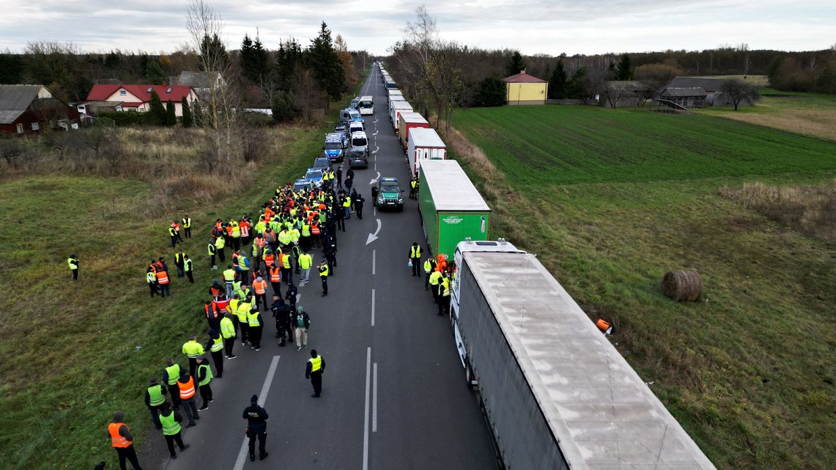 I camionisti polacchi chiedono il ripristino delle regole prebelliche per i loro concorrenti ucraini.