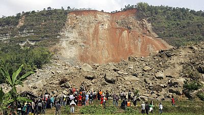 آثار انزلاق التربة الذي ضرب شمال تنزانيا