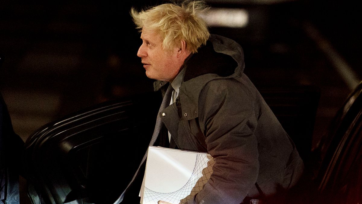 L'ancien Premier ministre britannique Boris Johnson arrive à la commission d'enquête Covid-19 à Londres, mercredi 6 décembre 2023.