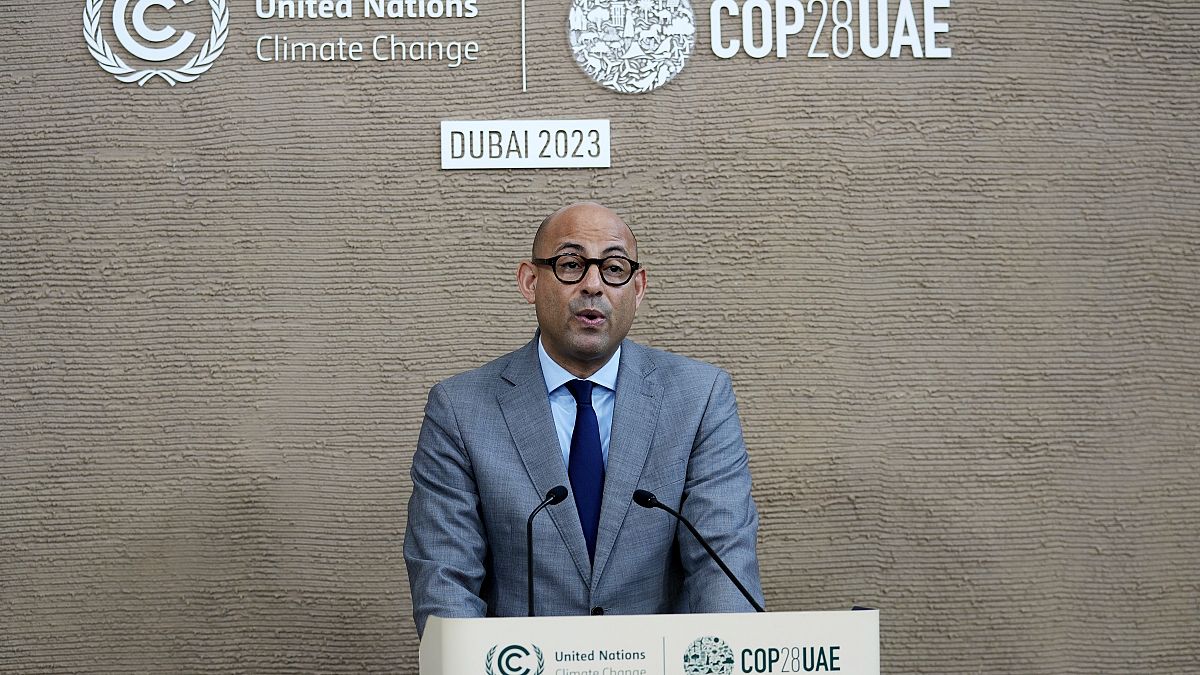  الأمين التنفيذي لاتفاقية الأمم المتّحدة الإطارية بشأن تغير المناخ سايمن ستيل
