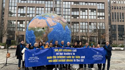L'ONG Justice Initiative a réuni à Bruxelles des survivants de plusieurs Etats membres pour présenter sa pétition