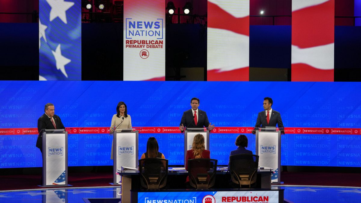 Los cuatro candidatos republicanos durante el debate en Alabama, el 6 de diciembre de 2023.