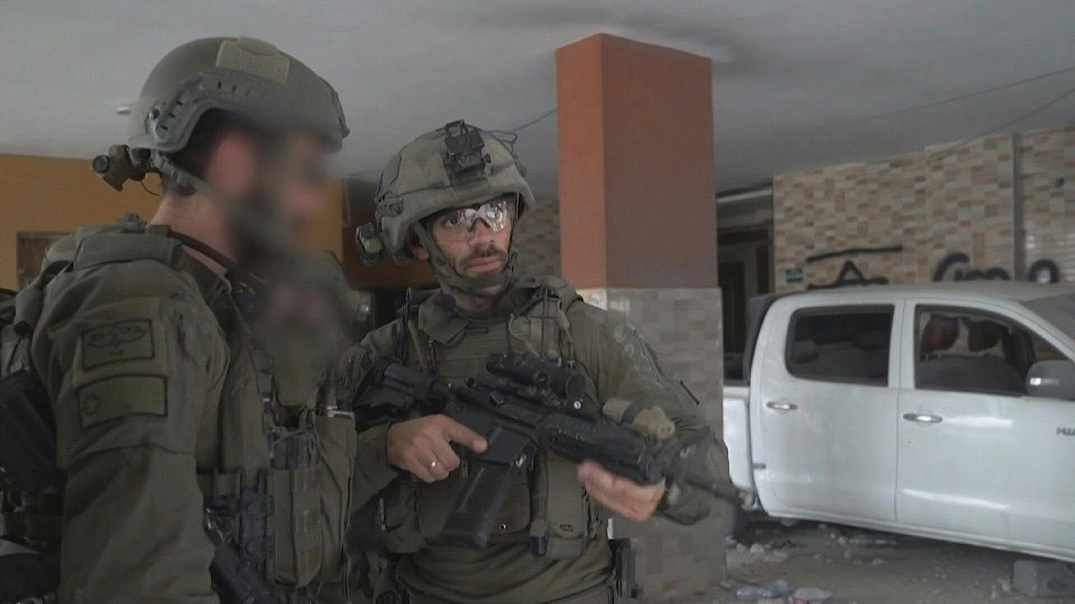 استهداف بني تحتية يزعم الجيش الإسرائيلي أنها تابعة لحركة حماس