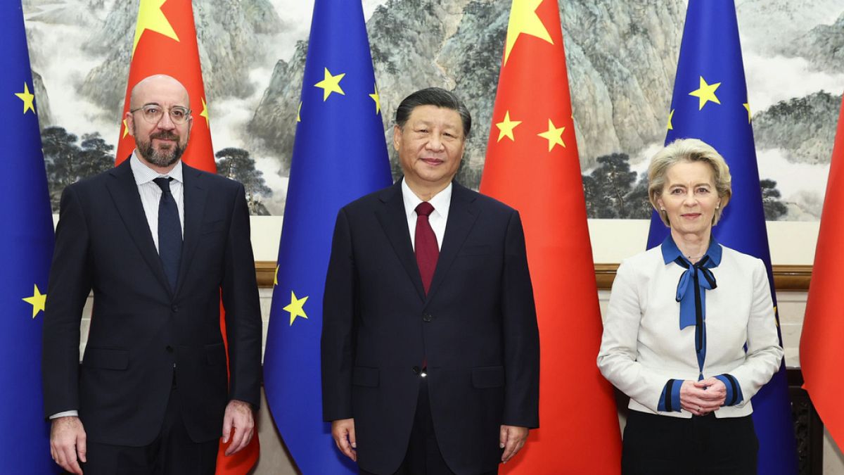 AB Konseyi Başkanı Charles Michel ve Avrupa Komisyonu Başkanı Ursula von der Leyen Çin Devlet Başkanı Şi Ciping ile biraraya geldi