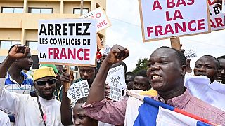 Burkina abandons French as an official language