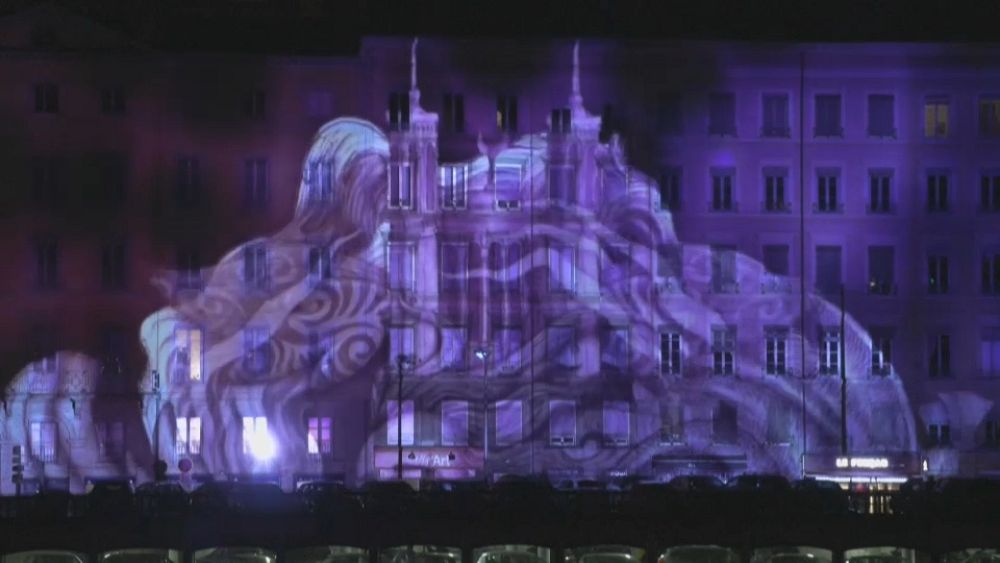 WATCH: French city of Lyon prepares to be dazzled by the annual Fête des Lumières thumbnail