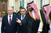 Rusya Devlet Başkanı Vladimir Putin, Riyad'da Veliaht Prens Muhammed bin Selman'la görüştü