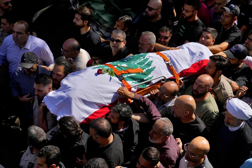 Reuters muhabiri Issam Abdallah'ın cenazesi