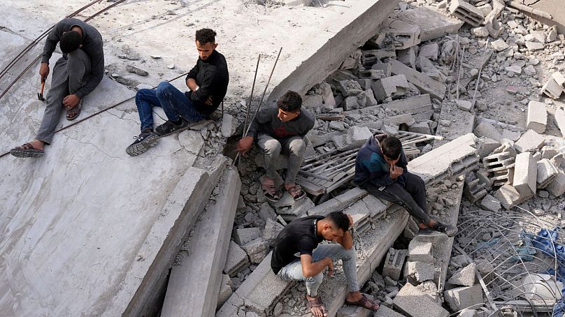 اردوگاه آوارگان در مرکز نوار غزه در روز جمعه هشتم دسامبر