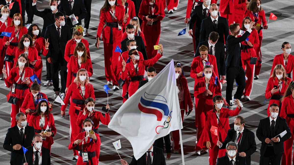 عرض الوفد الروسي (ROC) خلال حفل افتتاح دورة الألعاب الأولمبية طوكيو 2020، في الاستاد الأولمبي في طوكيو، في 23 يوليو 2021.