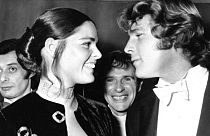O'Neal és a női főszerepet játszó Ali MacGraw a londoni Odeon Színházban a Love Story premierjén 1971. március 8-án