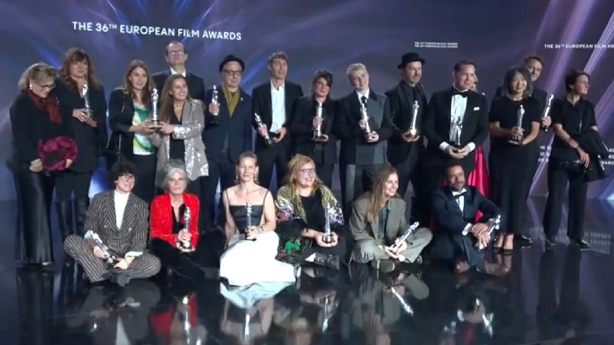 Les lauréats des European Film Awards 2023 à Berlin, Allemagne, samedi 9 décembre 2023. 