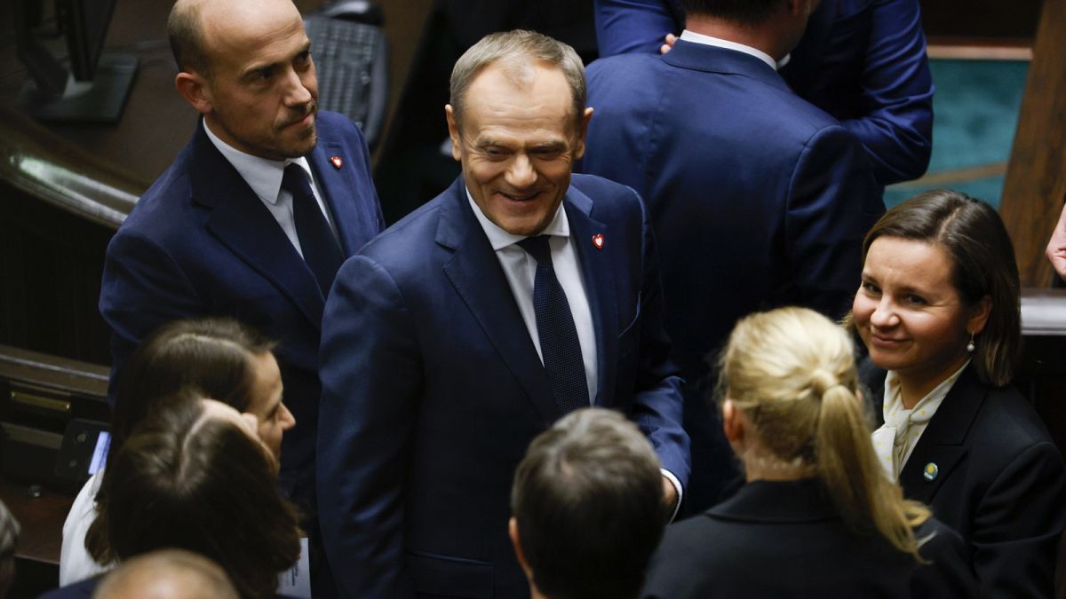 Donald Tusk ellenzéki vezető a varsói parlamentben