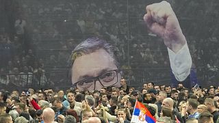 Alekszandar Vucsics szerb elnök választás előtti gyűlése Belgrádban