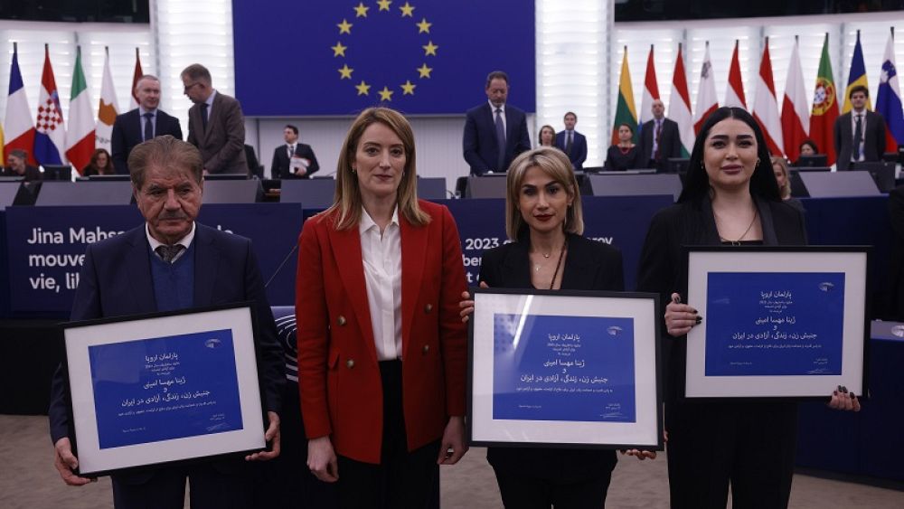 EU awards Sakharov human rights prize to Mahsa Amini, Iranian woman who died in police custody thumbnail