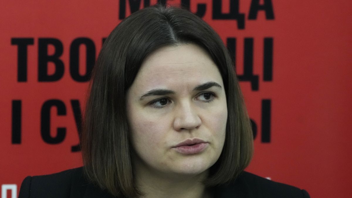 Szvetlana Cihanuszkaja egy varsói sajtótájékoztatóján