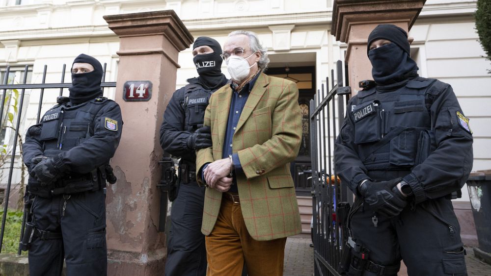 Прокуратурата в Германия обвини 27 в крайнодесен заговор за преврат