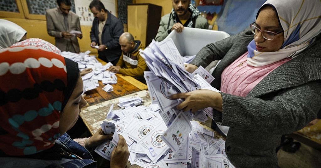 Vote counting begins in Egypt