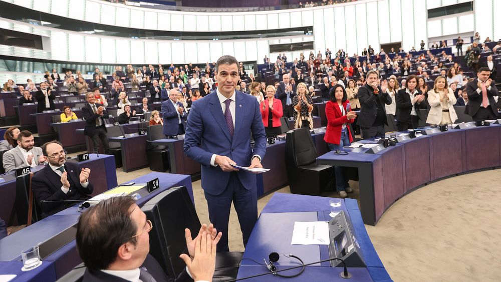 Spain's Sánchez blasts the political right in heated European Parliament standoff thumbnail
