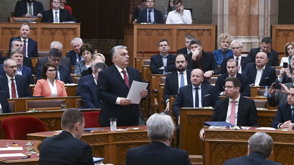 Ungarns Premierminister Viktor Orban spricht im Parlament in Budapest, Ungarn.