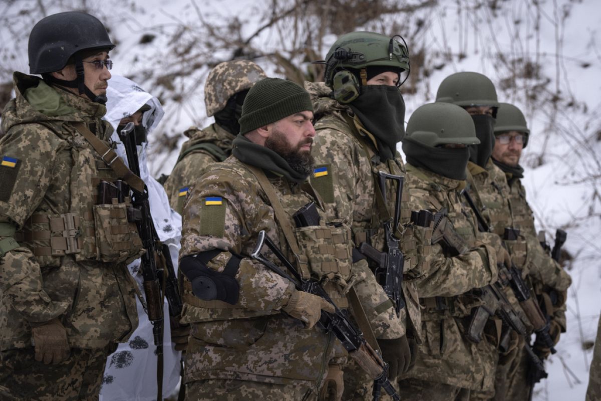 Ukraine's 'Siberian Battalion' pits Russian volunteers against their ...