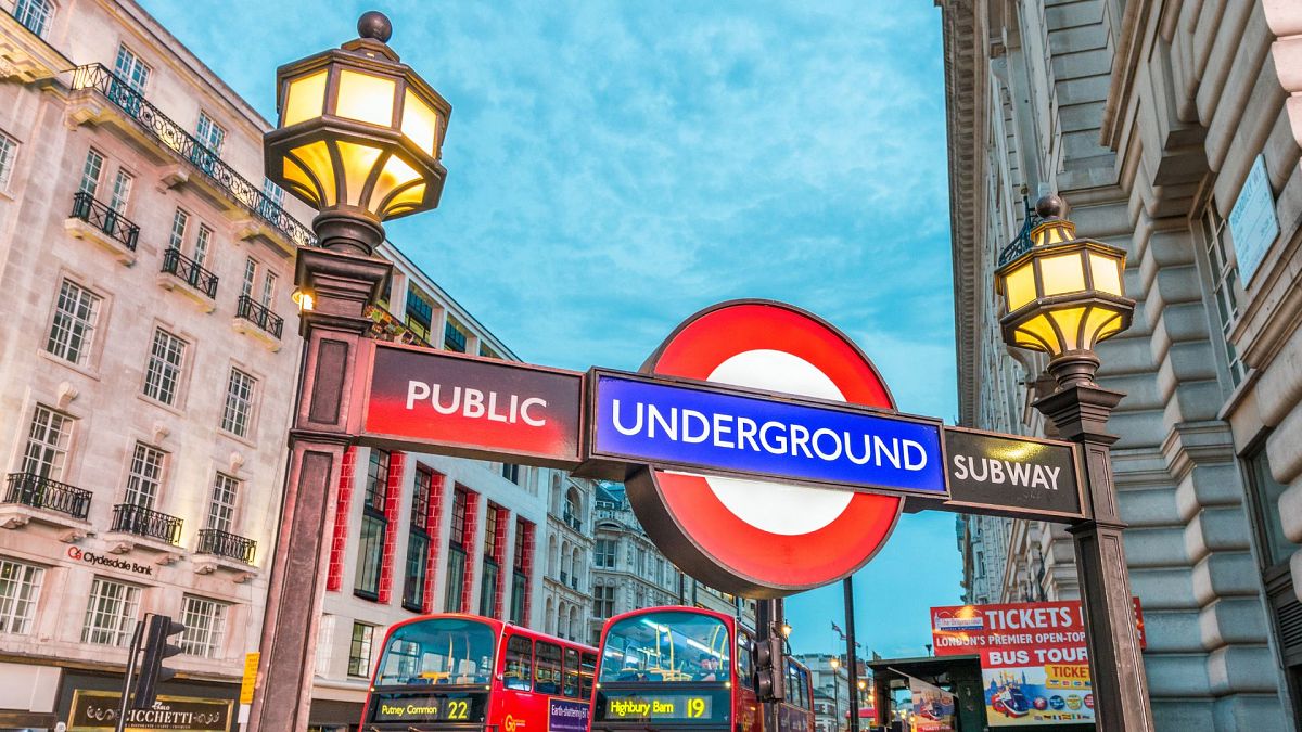 Pickpocketing on the London tube: Theft soars by 83% with popular tourist destinations key targets thumbnail