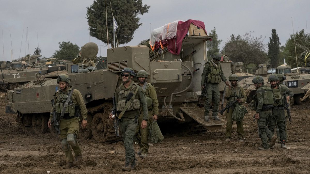 جنود إسرائيليون بالقرب من الحدود بين إسرائيل وغزة. 14 ديسمبر 2023.
