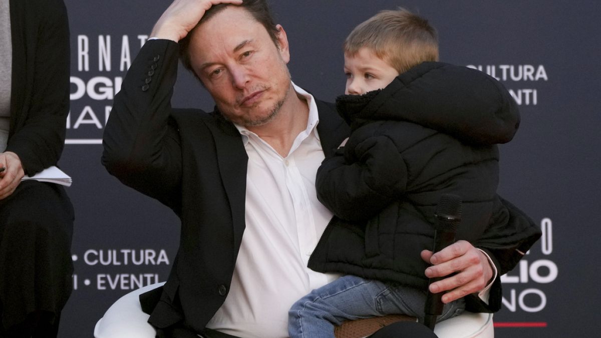 Elon Musk urges people in developed countries to have more children thumbnail