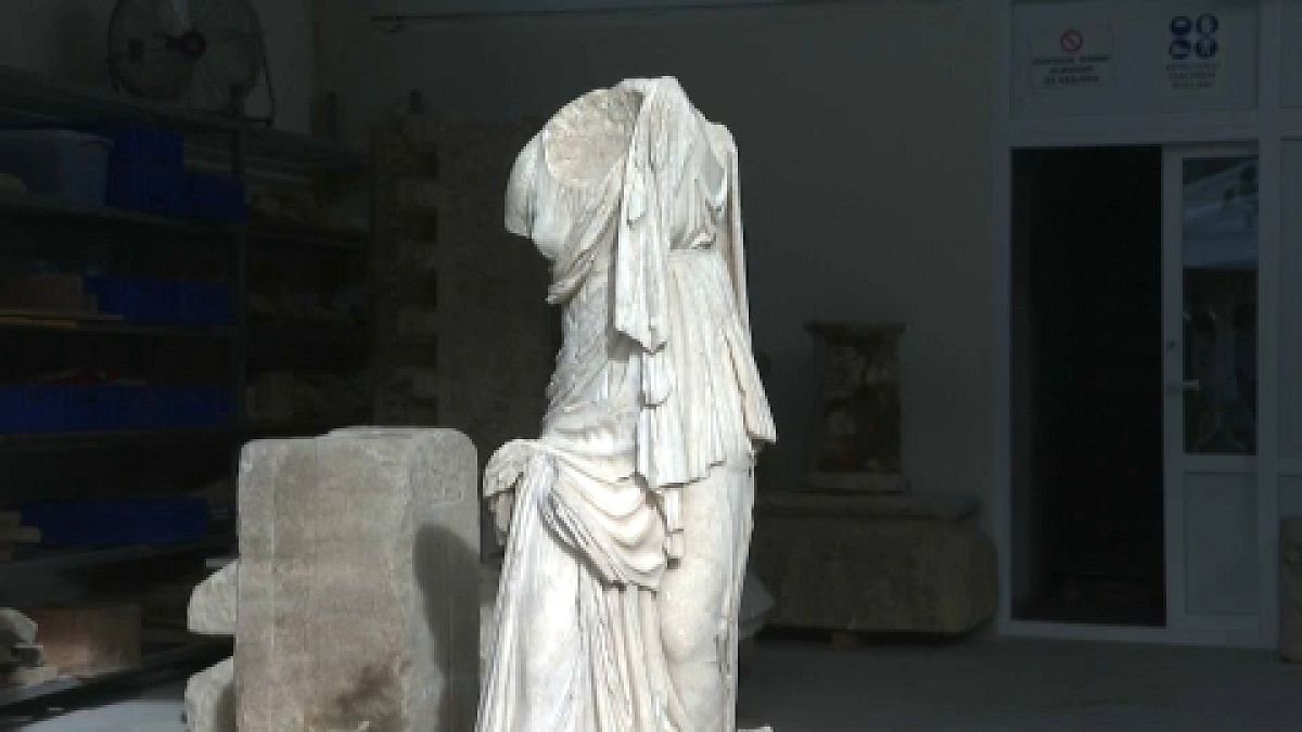 Több mint kétezer éves szobrot találtak a törökországi Sztratonikeiában