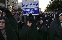 Állami hátszéllel: Izrael-ellenes tüntetés Teheránban