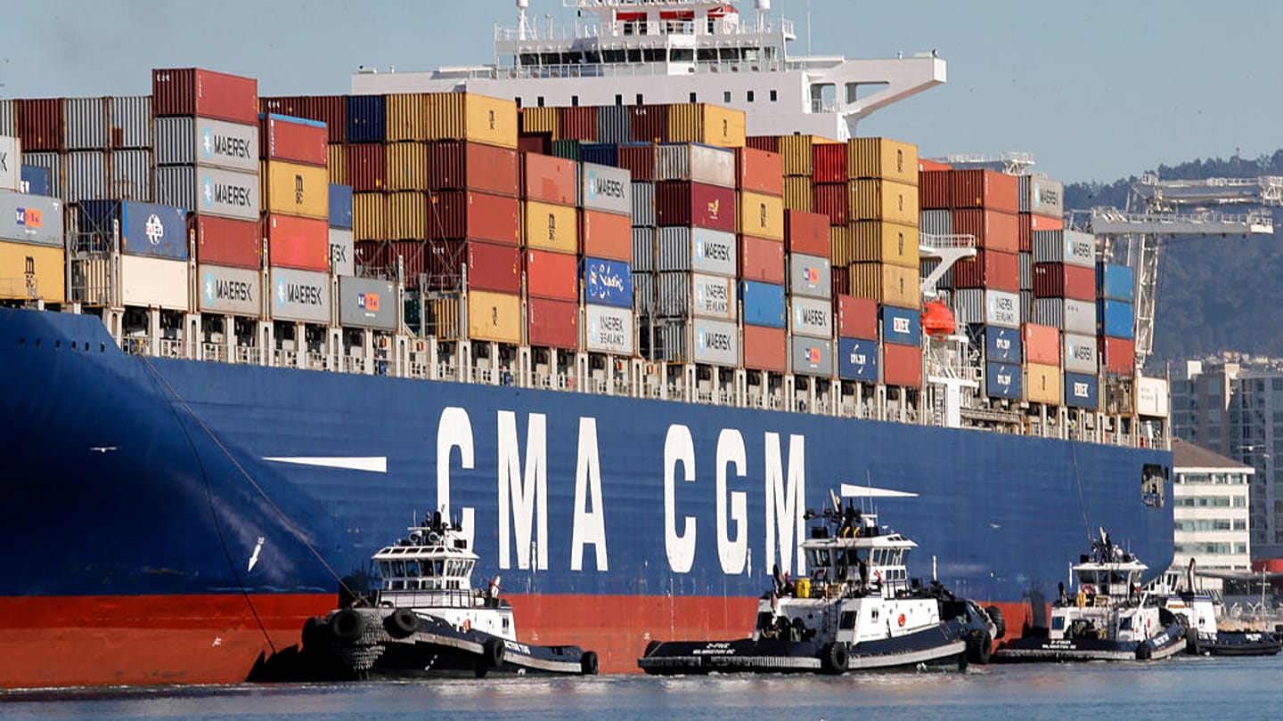 شركة «CMA-CGM»: لم نغير خطط زيادة السفن العابرة لقناة السويس