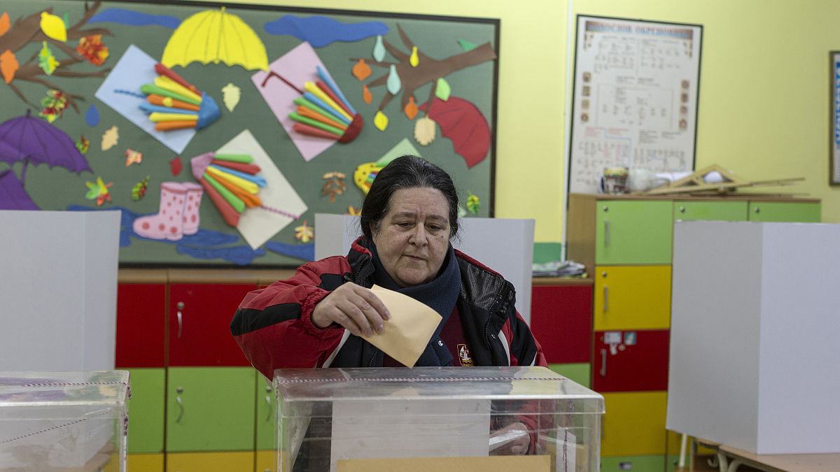 صربيا تجري انتخابات برلمانية ومحلية 