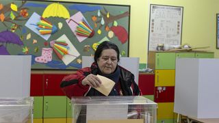 صربيا تجري انتخابات برلمانية ومحلية 