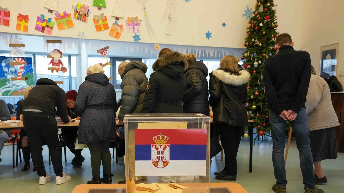 Избирательный участок в Сербии