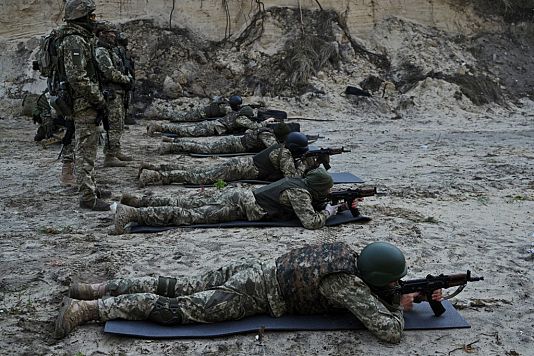 Esercitazione dei soldati del neo-costituito battaglione siberiano, nell'ottobre del 2023.