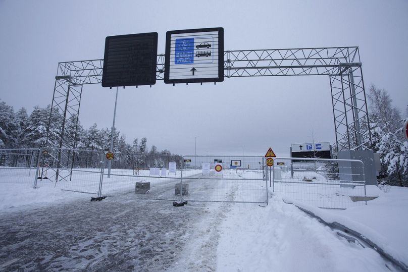 Lezárt finn-orosz határátkelőhely 2023. december 16-án