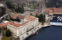 A Villa d'Este luxusszálloda a Comói-tó partján, ahol szintén elszállásoltak uniós tisztségviselőket